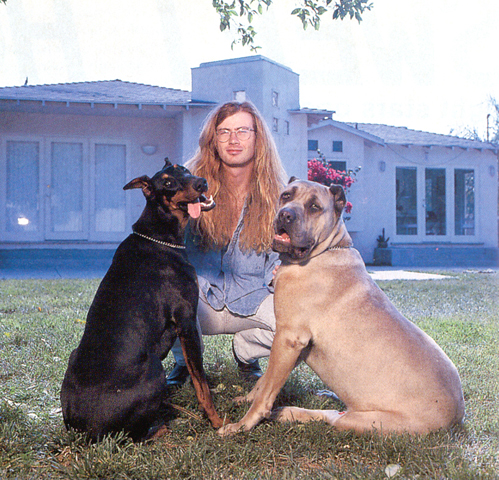 mustaine si caini