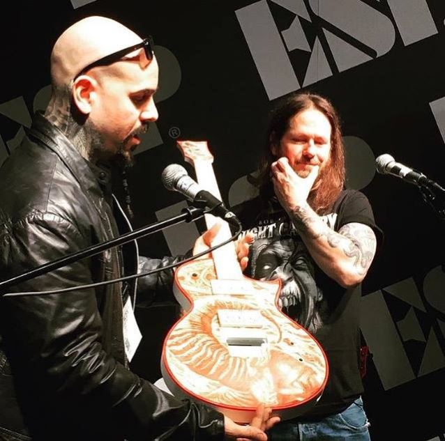 garyholtguitar2